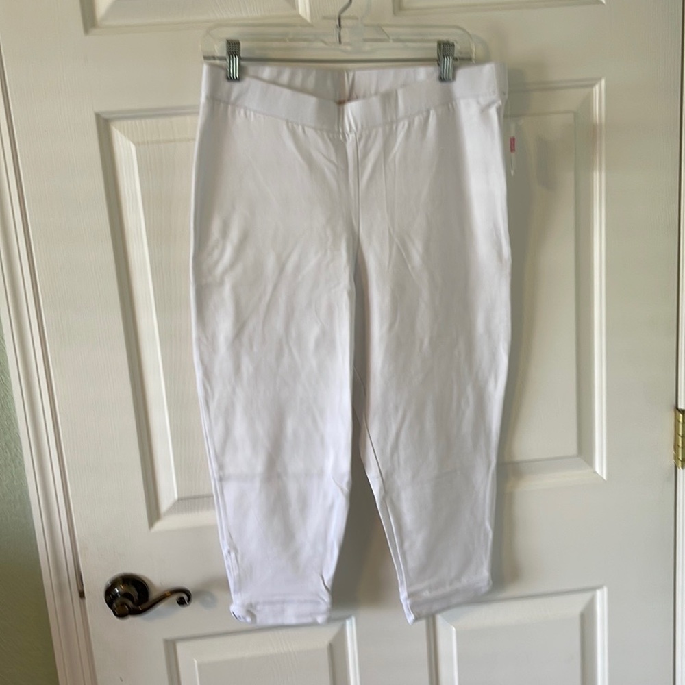 NWT Fresh Produce Cotton/Spandex Capri☀️